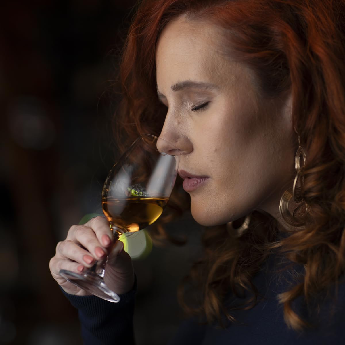 GLENCAIRN Copita Whiskey Glass in Gift Carton with Tasting Cap - Image 7